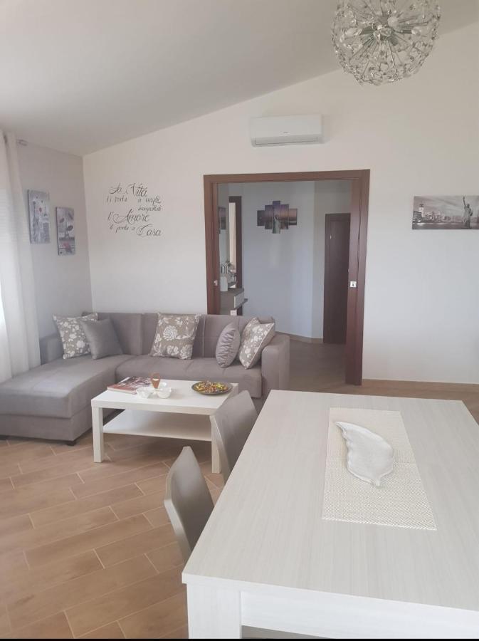 La Casa Delle Rose 2 Villa Giba Екстериор снимка